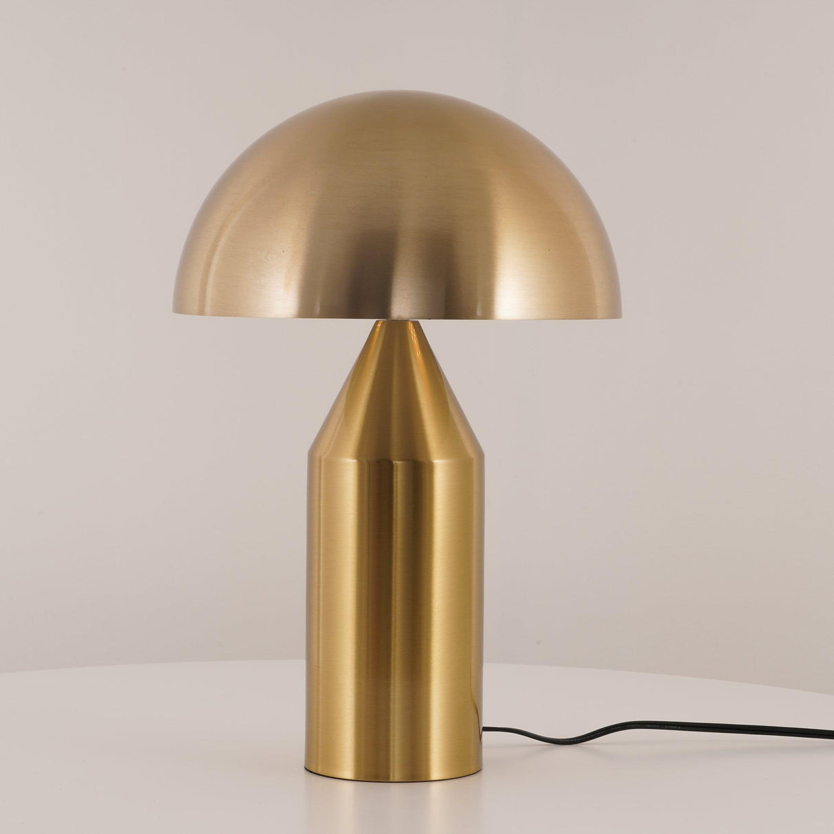 AtolloMetal Elegante Tischlampe aus Metall | Minimalistisches Design | Perfekt für Zuhause & Büro