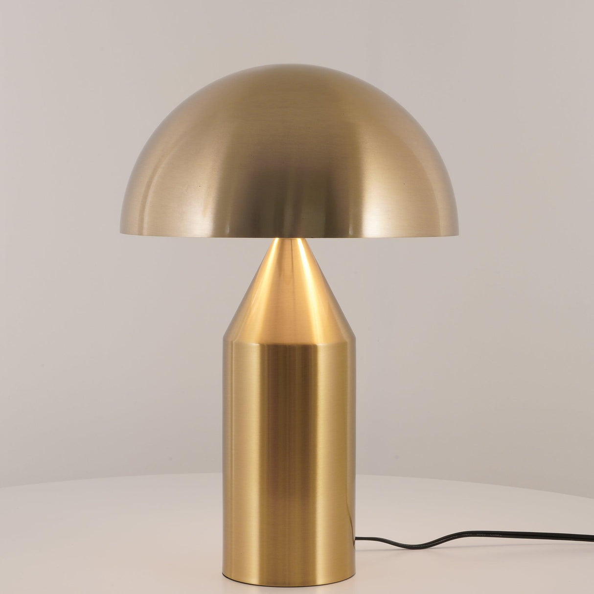 AtolloMetal Elegante Tischlampe aus Metall | Minimalistisches Design | Perfekt für Zuhause & Büro