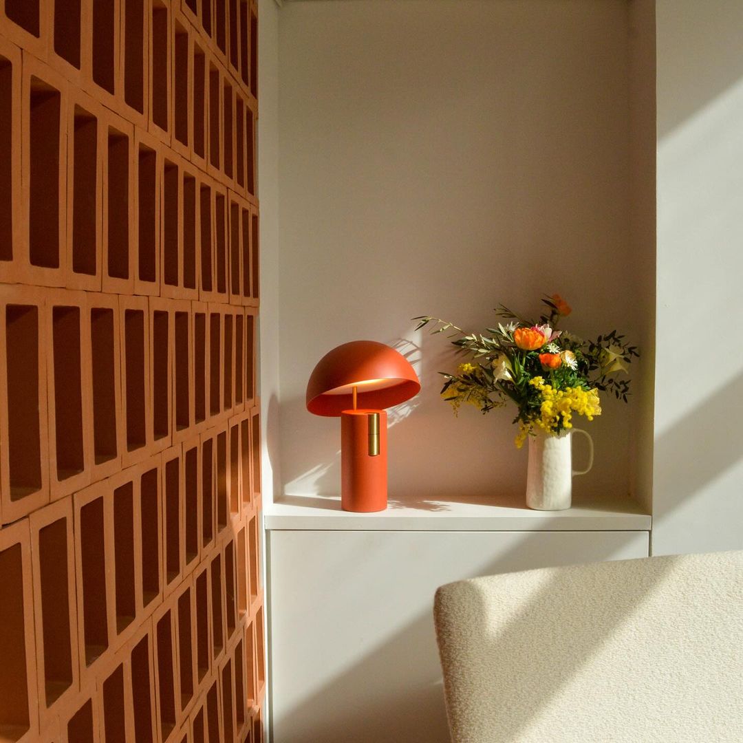 LumoAvo LED Tischlampe | Modernes Design | Kabellos | Stimmungslicht & Leselampe | Elegantes Wohndekor