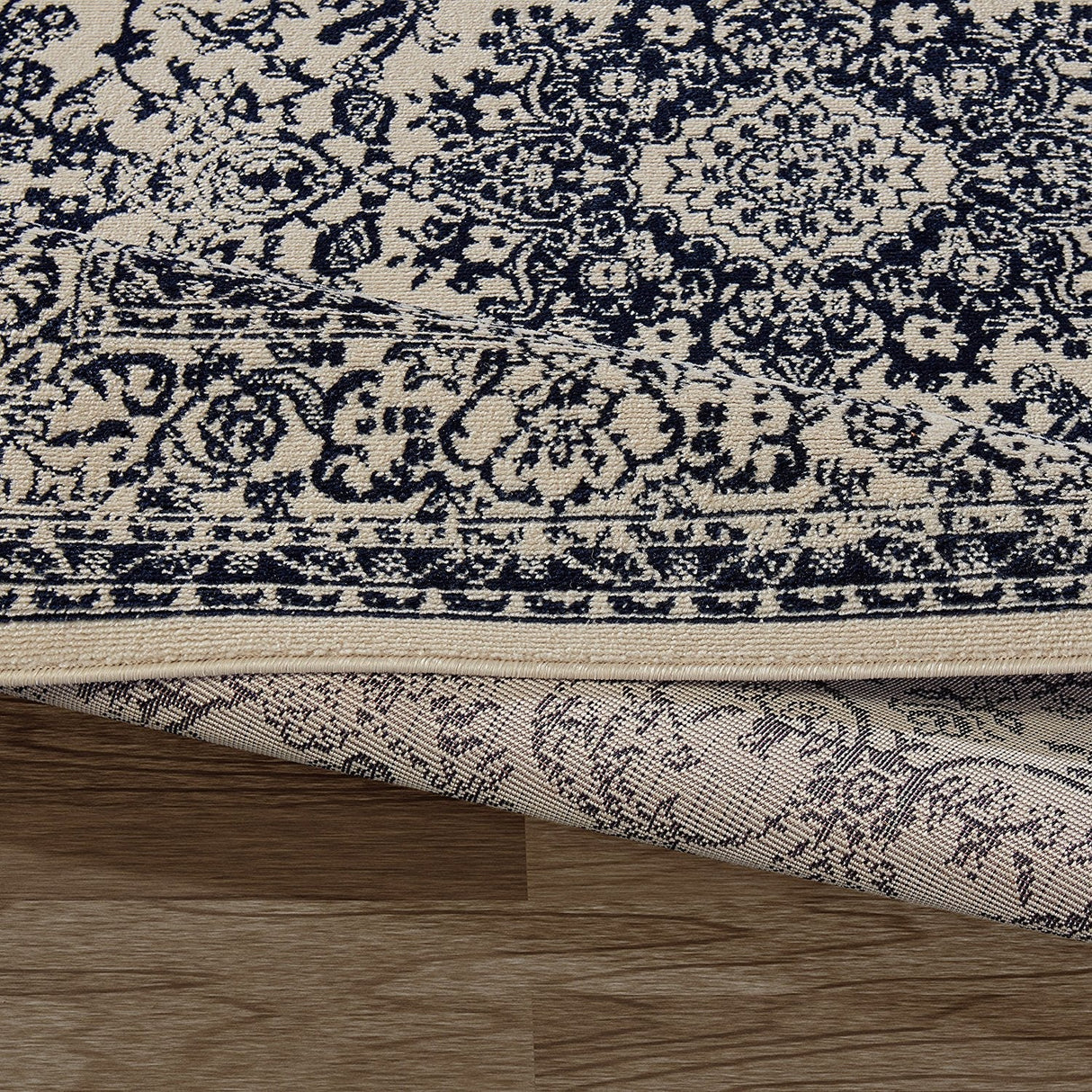 NavyGrace Oriental Teppich | Design in Elfenbein & Navy | Pflegeleicht & Weich | Perfekt für Wohnzimmer & Flur