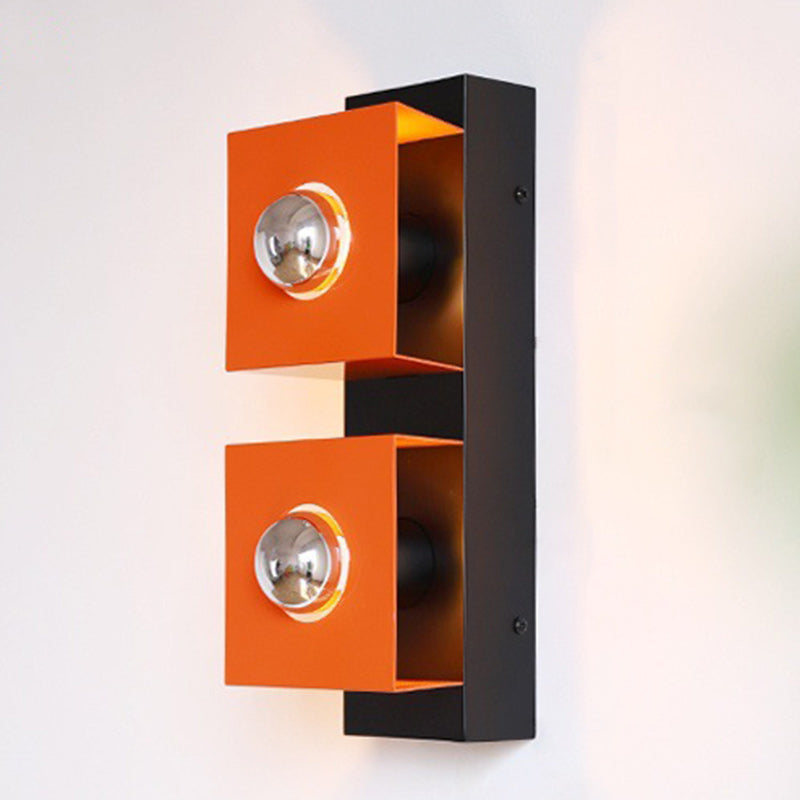 IronGleam Wandleuchte | Rechteckiger Eisenschirm | 2 Lichter | Retro-Stil für Wohnzimmer