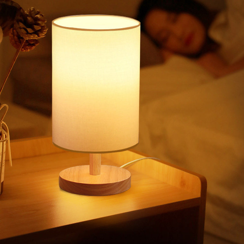 ZenLumi Holz Zylinder LED Tischlampe | Japanisches Design | Stoffschirm | Elegantes Stimmungslicht für Wohnzimmer