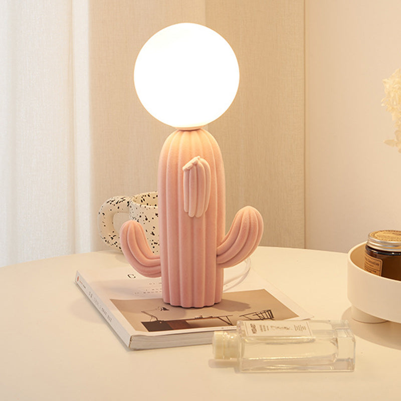 GlowCactus Kreative LED Tischlampe | Harz & Plüsch Design | Stimmungslicht für Schlafzimmer & Deko