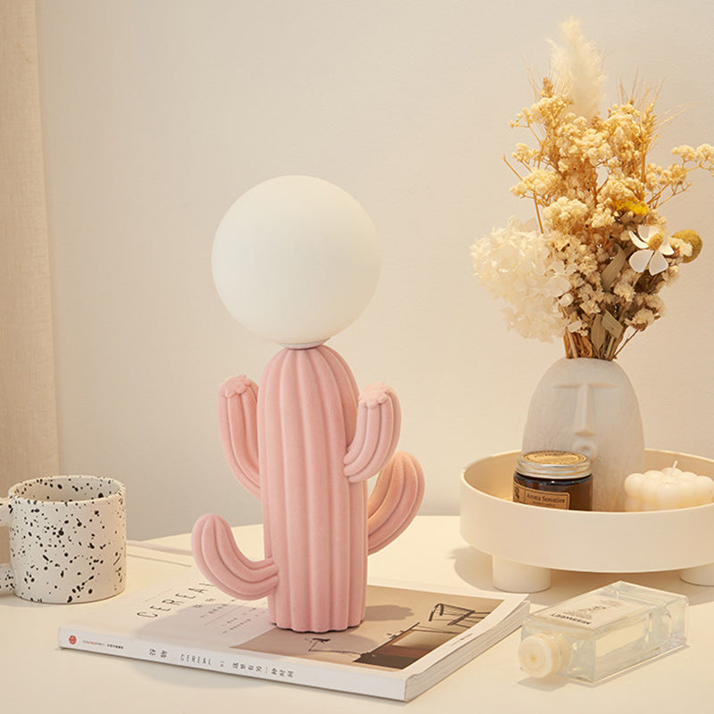 GlowCactus Kreative LED Tischlampe | Harz & Plüsch Design | Stimmungslicht für Schlafzimmer & Deko