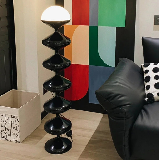 LumierElegance Stehlampe | Französisches Kürbisdesign | Eisen & Acryl | 1 Licht | Perfekt für Wohnzimmer