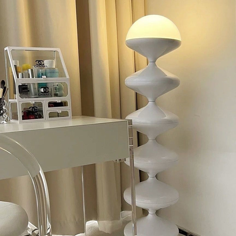 LumierElegance Stehlampe | Französisches Kürbisdesign | Eisen & Acryl | 1 Licht | Perfekt für Wohnzimmer