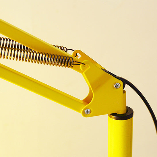 NovaFlare Skandinavische Stehleuchte | Höhenverstellbar & Schwenkbar | Modernes Design | Beleuchtung fürs Schlafzimmer