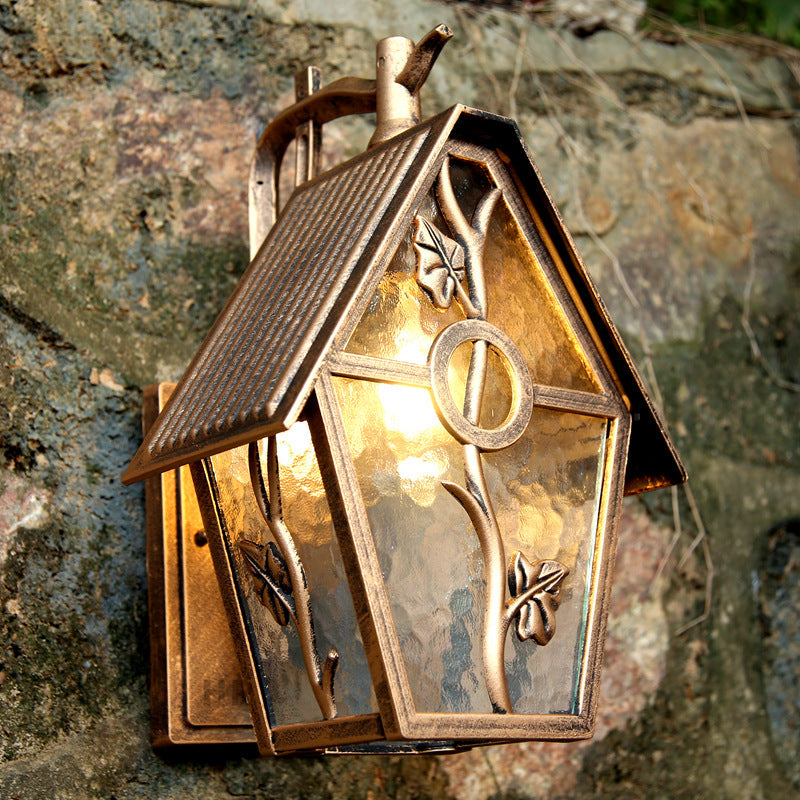 VintageHaus Außenwandleuchte | Hausförmiges Design | Glas & Aluminium | 1 Licht | Perfekt für Terrassen
