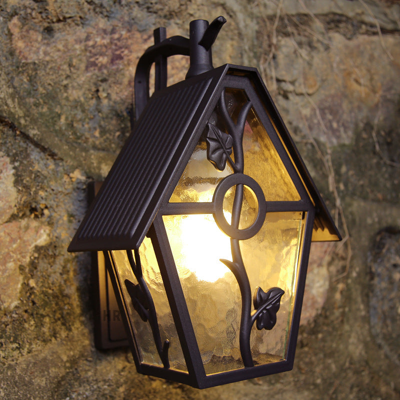 VintageHaus Außenwandleuchte | Hausförmiges Design | Glas & Aluminium | 1 Licht | Perfekt für Terrassen