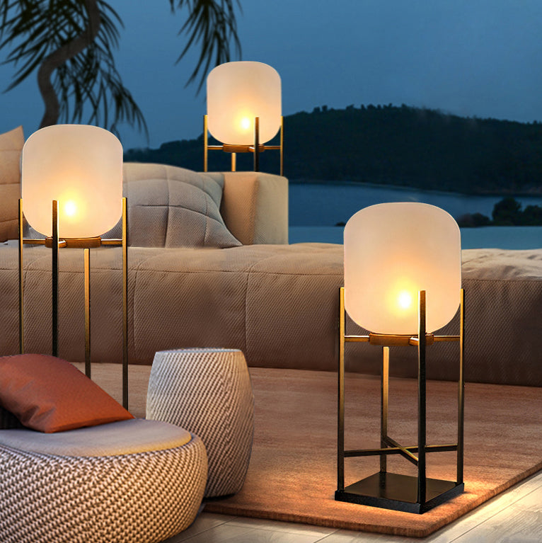 NovaSteel Outdoor Stehlampe | Edelstahl & Acryl | Wasserdicht | LED Beleuchtung | Modern für Terrassen