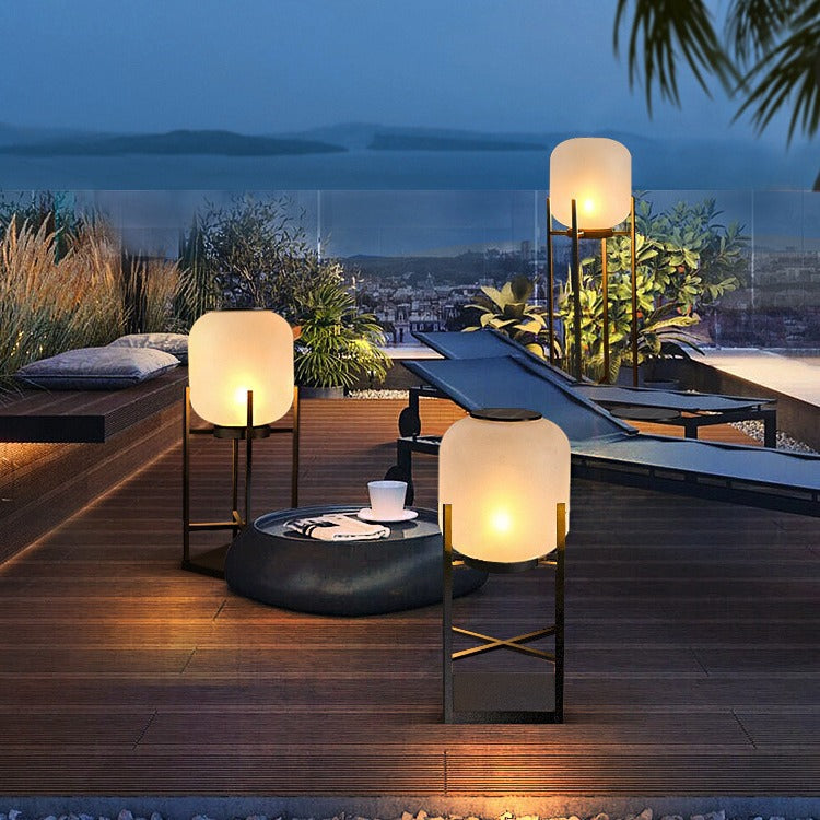 NovaSteel Outdoor Stehlampe | Edelstahl & Acryl | Wasserdicht | LED Beleuchtung | Modern für Terrassen