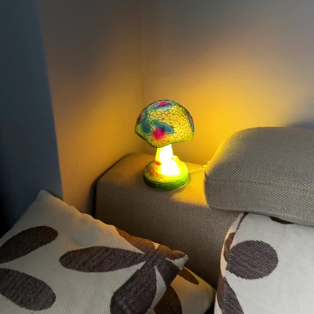 GlowMorphic USB LED Tischlampe | Art Deco Pilzdesign | Harzstruktur | Warmes Licht für Wohnzimmer
