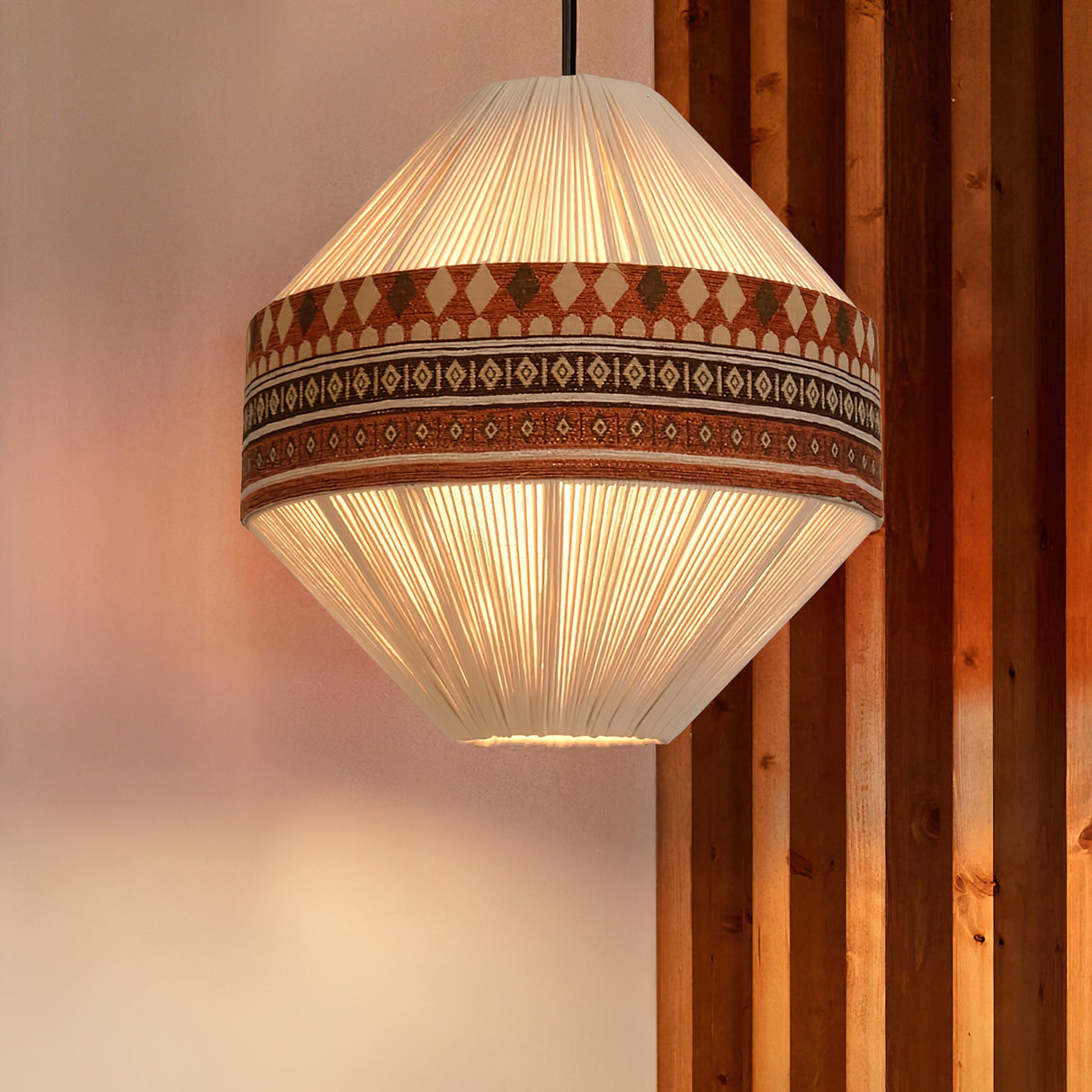 FringeLuxe Bohemian Pendelleuchte | Handgefertigte Quastenlampe | Warmes Ambiente | Stilvolle Beleuchtung