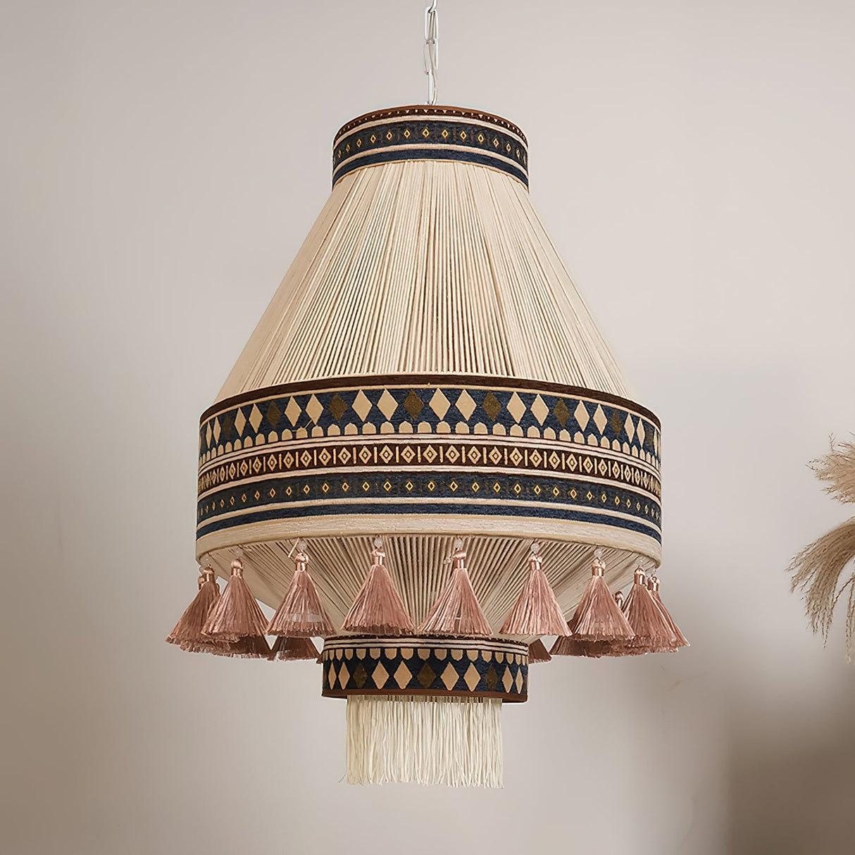 FringeLuxe Bohemian Pendelleuchte | Handgefertigte Quastenlampe | Warmes Ambiente | Stilvolle Beleuchtung