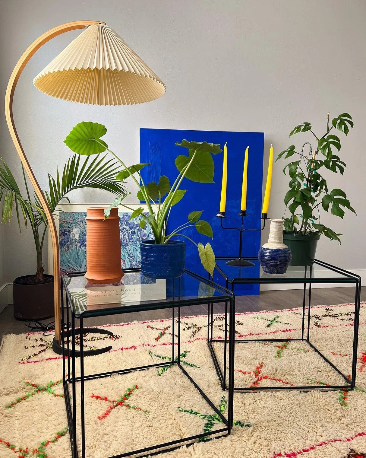 LunaArch Stehleuchte im Caprani Design | LED Beleuchtung | Modernes Holz-Look | Elegante Wohnraum-Deko