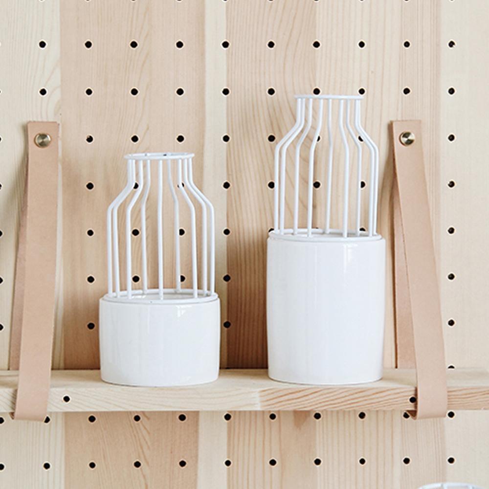 Artévo Eisen-Keramik Design Vase | Modernes Gittermuster | Elegante Dekoration | Für Wohnzimmer & Büro