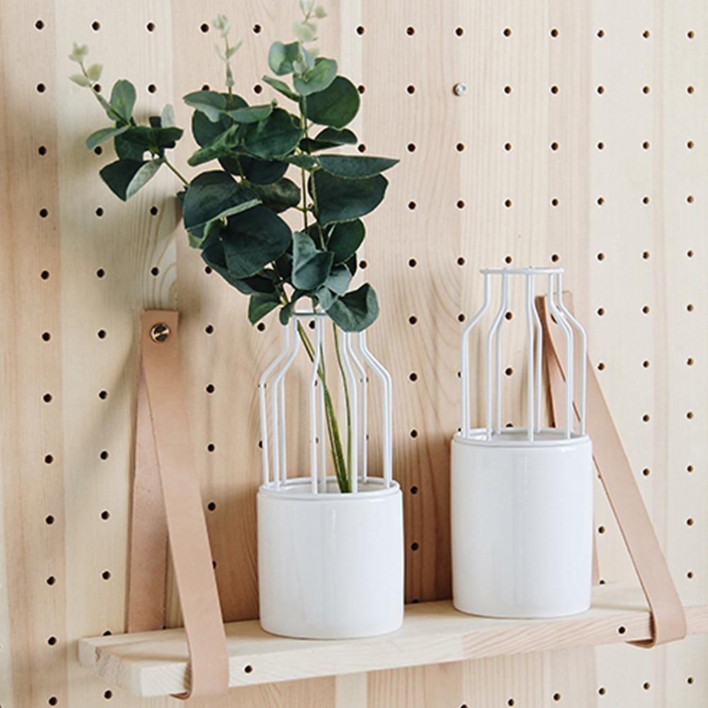 Artévo Eisen-Keramik Design Vase | Modernes Gittermuster | Elegante Dekoration | Für Wohnzimmer & Büro