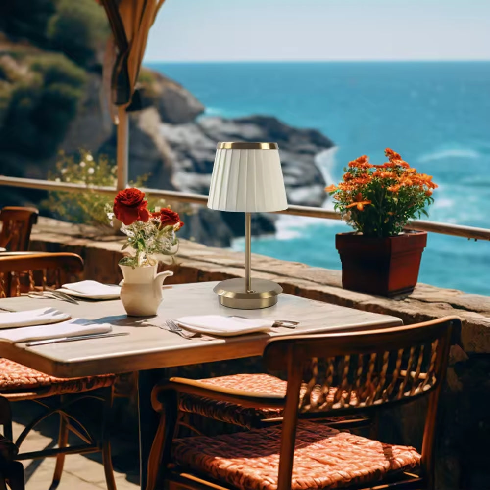 RegalGlow Klassische Eleganz Tischlampe | Stilvolles Design | Perfekte Beleuchtung für Zuhause