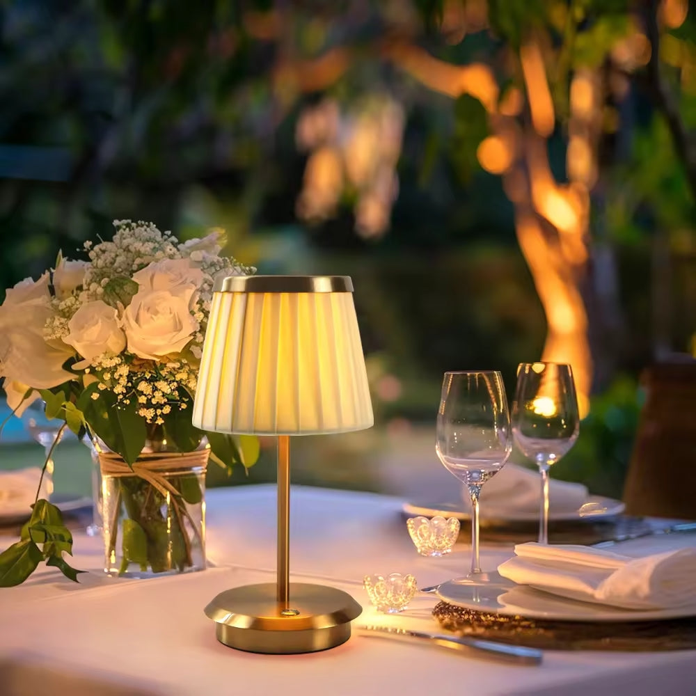 RegalGlow Klassische Eleganz Tischlampe | Stilvolles Design | Perfekte Beleuchtung für Zuhause