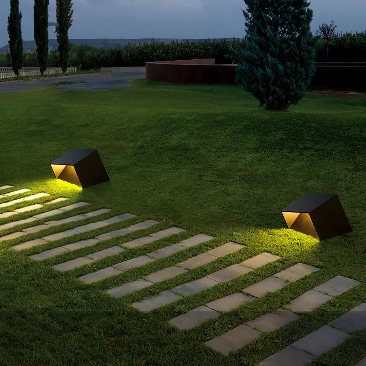 SolaraCube Solar Außenleuchte | LED Gartenbeleuchtung | Wasserdicht | Energiesparend | Dekorative Gartenbeleuchtung für Terrasse & Balkon