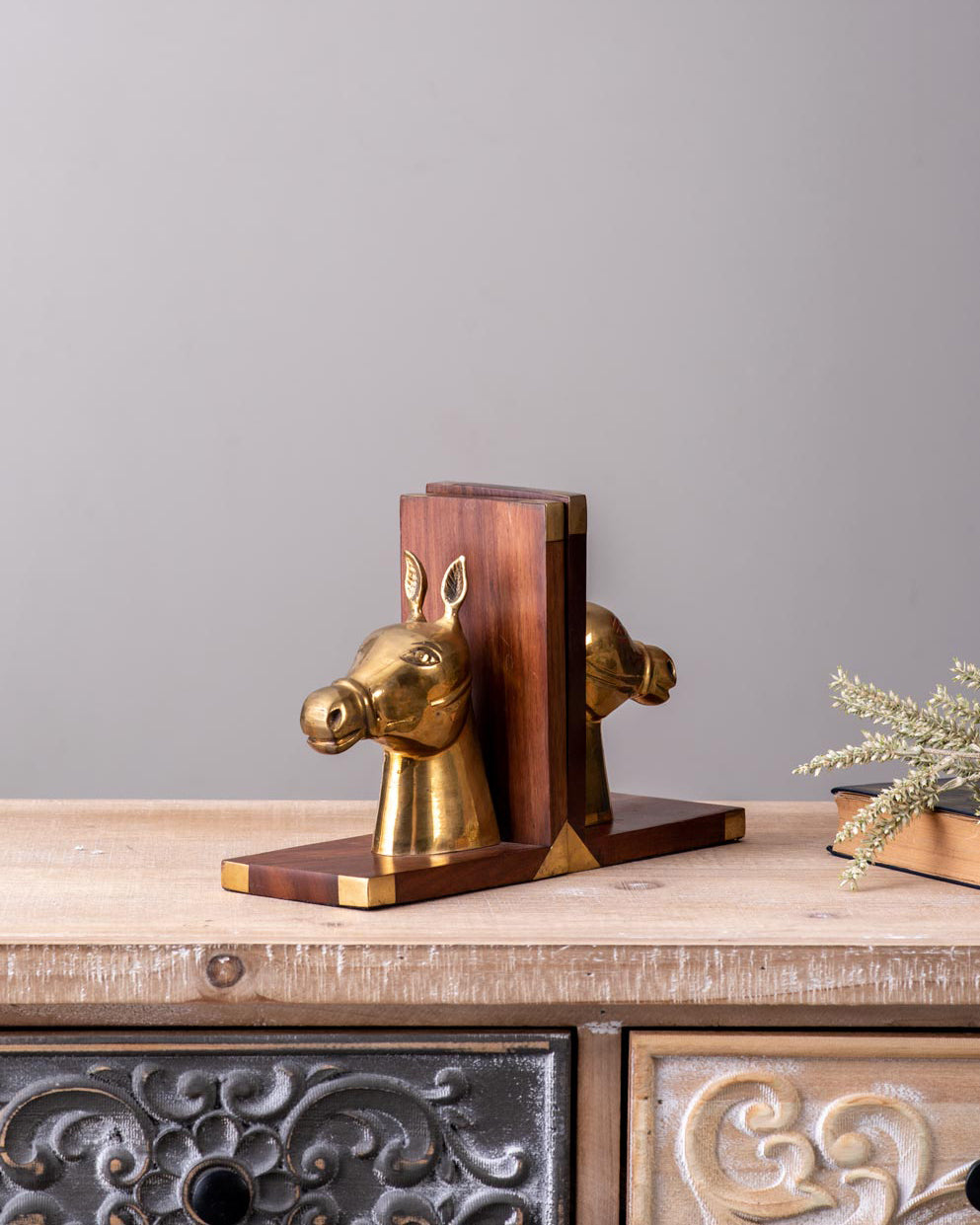 Equilibris Pferde-Buchstütze | Elegantes Design | Hochwertige Dekoration | Funktionale Buchhalterung