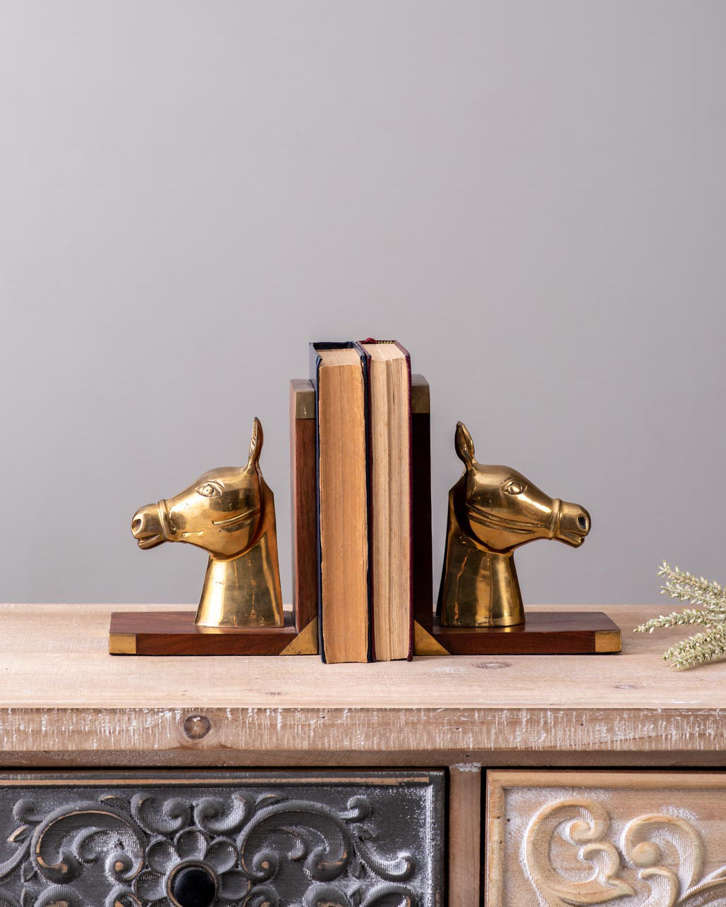 Equilibris Pferde-Buchstütze | Elegantes Design | Hochwertige Dekoration | Funktionale Buchhalterung