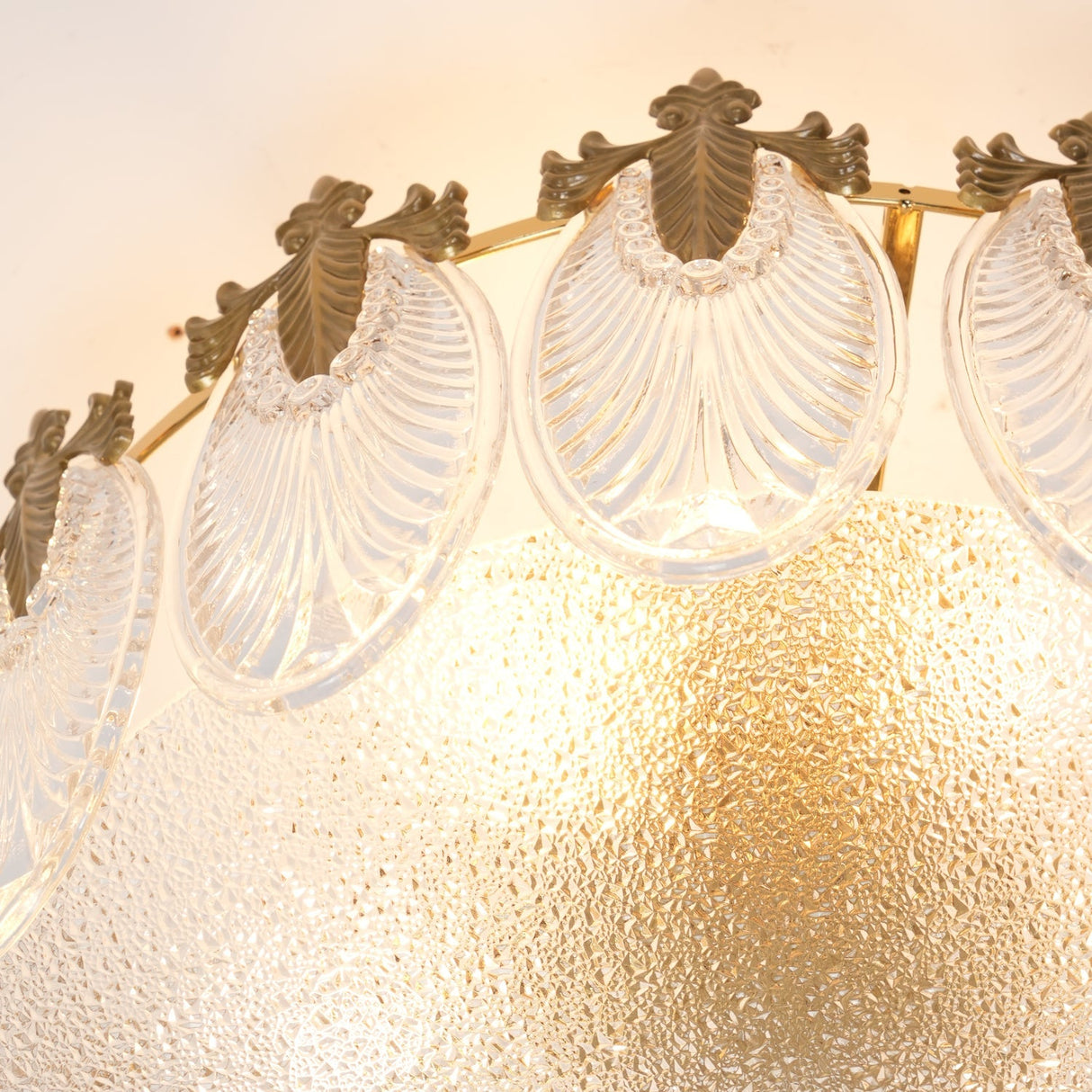 VeraLuxe Decorative Glass Round Chandelier | Elegante Deckenleuchte | Luxus Kronleuchter | Deko für Zuhause