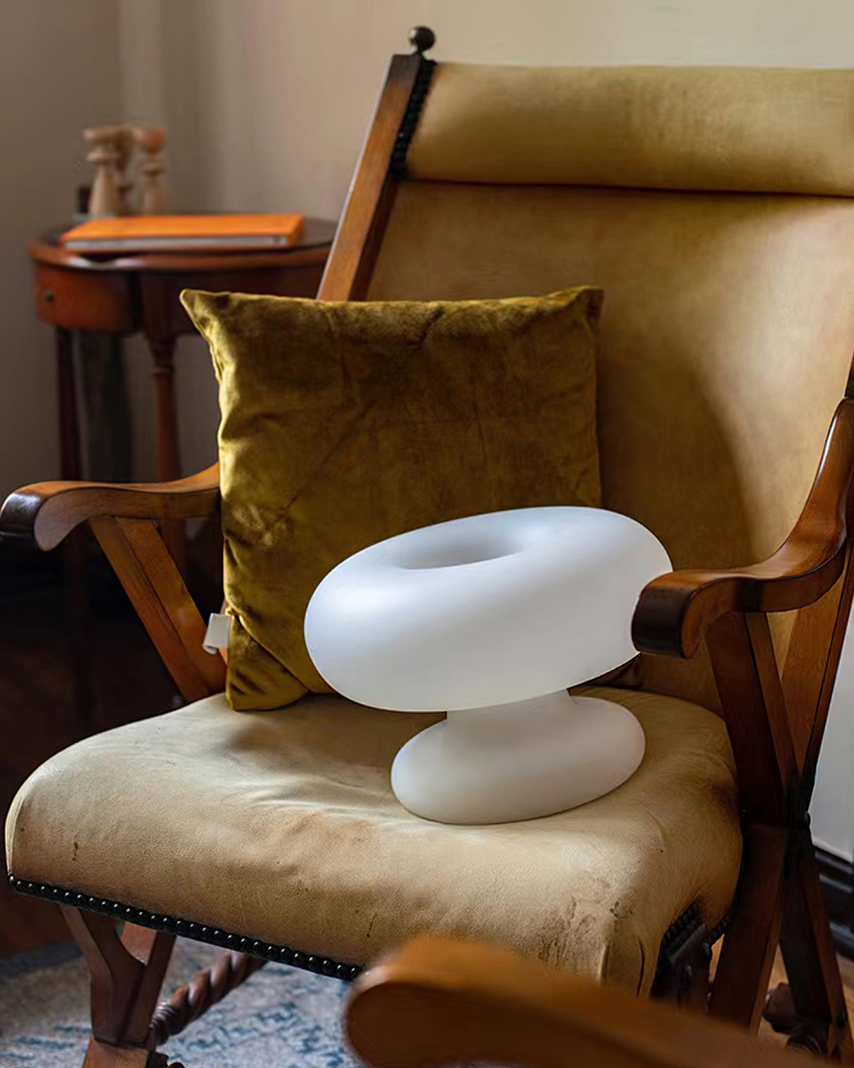 LumiDonut LED Tischlampe | Modernes Design | Warmweißes Licht | Perfekt für Büro & Wohnräume