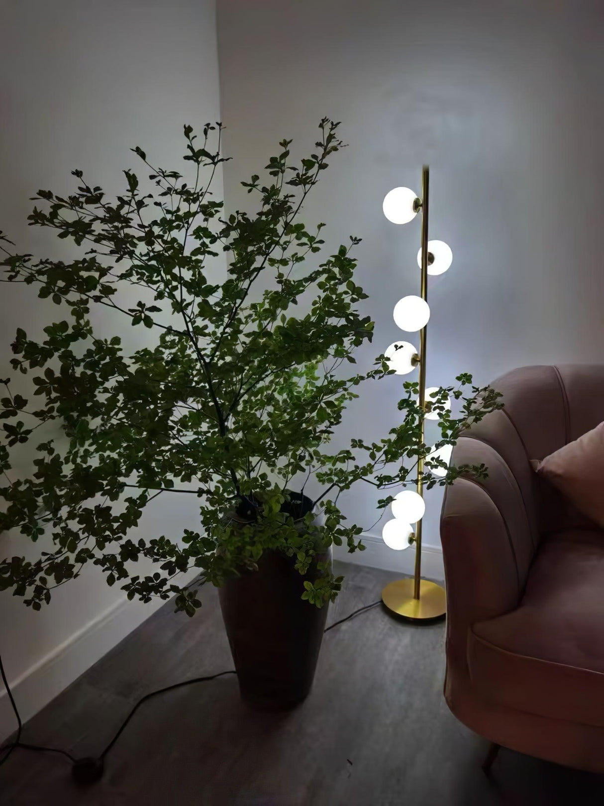 LumoTree Doppler LED-Baumleuchte | Elegantes Design | Warmweißes Licht | Dekoration für Innenräume