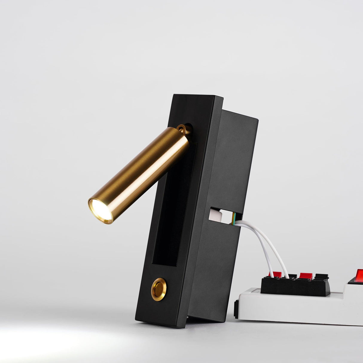 NestLume Eingebetteter Nachttisch-Wandleuchter | LED Beleuchtung | Platzsparendes Design | Modern & Funktional