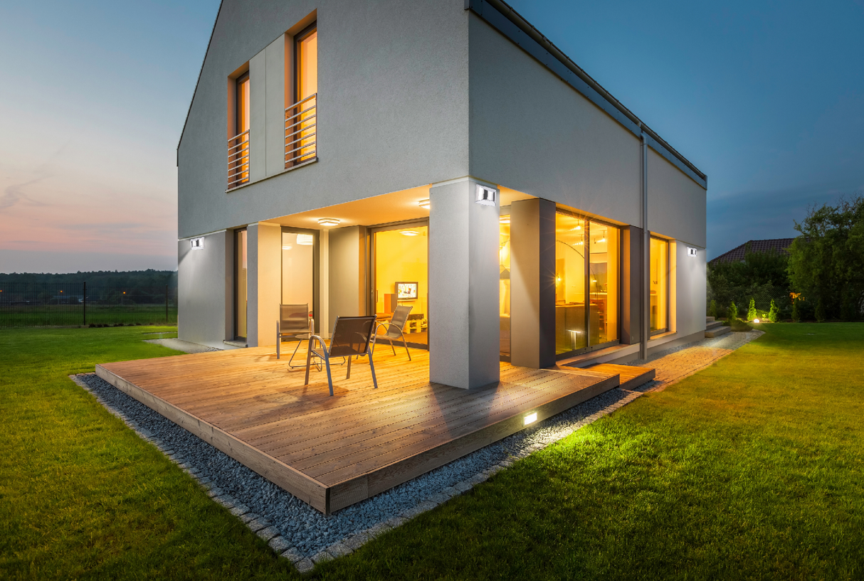 SolaraNova Solar LED Außenleuchte | Solarbetrieben | Warmweißes Licht | Gartenbeleuchtung für Terrasse & Balkon