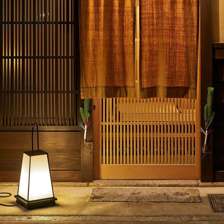 LumiVance Rasenlaterne | Wasserdichte Solarlaterne | Kabellose Gartenleuchte | Außenbeleuchtung für Hof und Terrasse