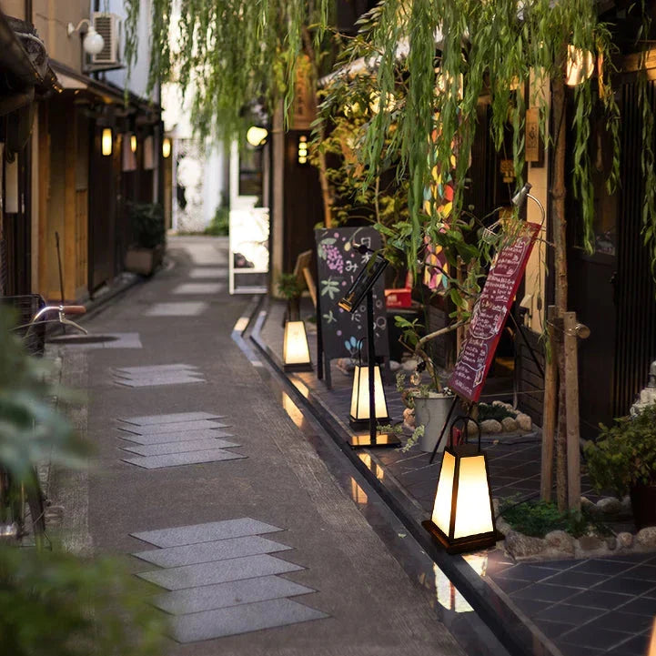 LumiVance Rasenlaterne | Wasserdichte Solarlaterne | Kabellose Gartenleuchte | Außenbeleuchtung für Hof und Terrasse
