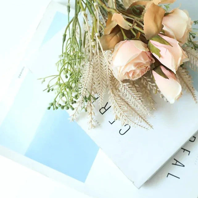 BlossomEternal Faux Trockenrosen-Bund | Elegante Deko-Blumen | Langlebig & Pflegeleicht