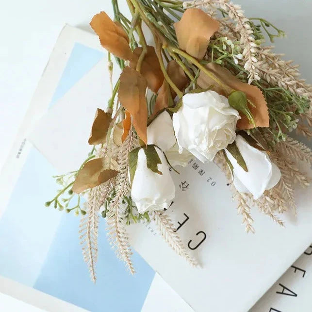 BlossomEternal Faux Trockenrosen-Bund | Elegante Deko-Blumen | Langlebig & Pflegeleicht