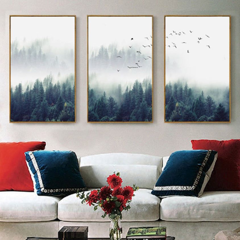 MistVista 3er Leinwand-Set | Nordic Design Wandbilder | Waldlandschaft & Bergnebel | Stilvolle Wandkunst