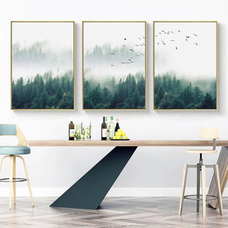 MistVista 3er Leinwand-Set | Nordic Design Wandbilder | Waldlandschaft & Bergnebel | Stilvolle Wandkunst