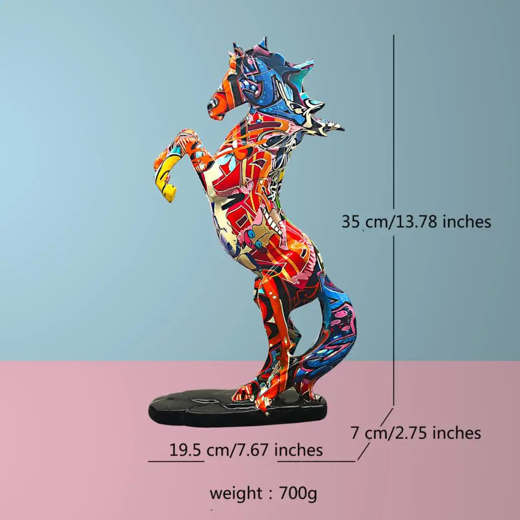GraffiHorse Künstlerische Pferdestatuette | Graffiti Dekofigur | Skulptur für Wohnzimmer & Moderne Inneneinrichtung | Ästhetisches Highlight