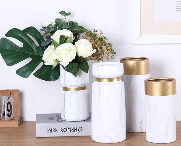 EleganceVase Luxuriöse Design Vase | Zeitloses Dekoelement | Perfekt für Blumen & Trockenarrangements