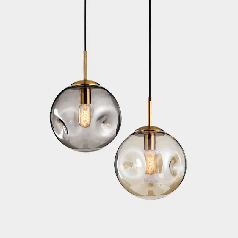 LunaSphere Glas Pendelleuchte | Kugelförmiges Design | Elegante Beleuchtung für Ihr Zuhause