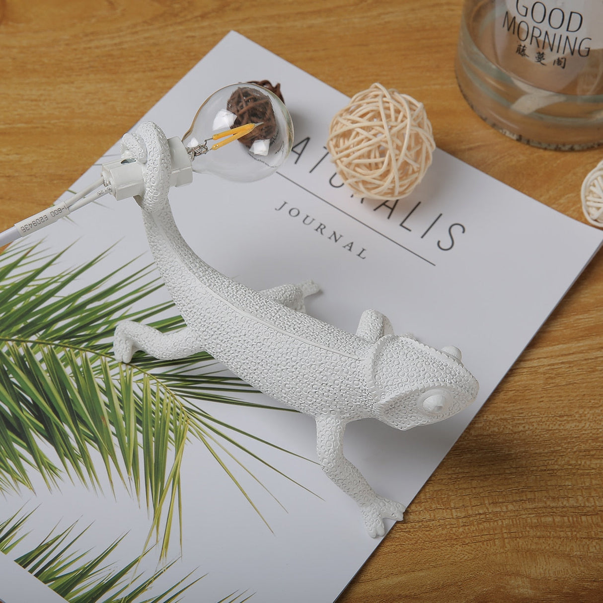 LizardLuxe Harz Tier Tischlampe | Modernes Eidechsen-Design | Deko-Lampe für Wohnzimmer & Büro