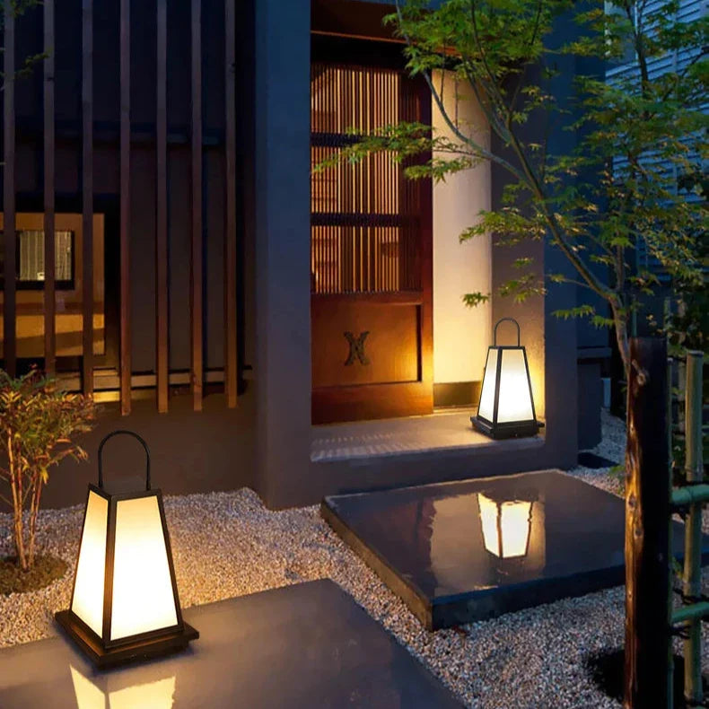 LumiVance Rasenlaterne | Wasserdichte Solarlaterne | Kabellose Gartenleuchte | Außenbeleuchtung für Hof und Terrasse