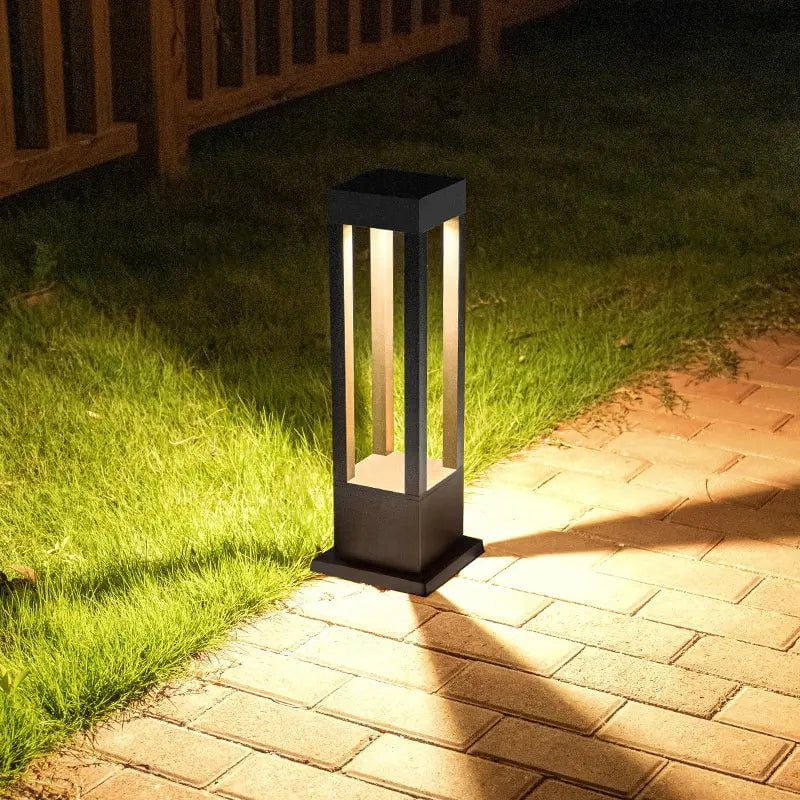 SolaraNova Solarbetriebene Säulenlampe | Nachhaltige Gartenbeleuchtung | LED Außenleuchte | Wetterfest | Solarbetriebene Lichtquelle für Terrasse & Garten