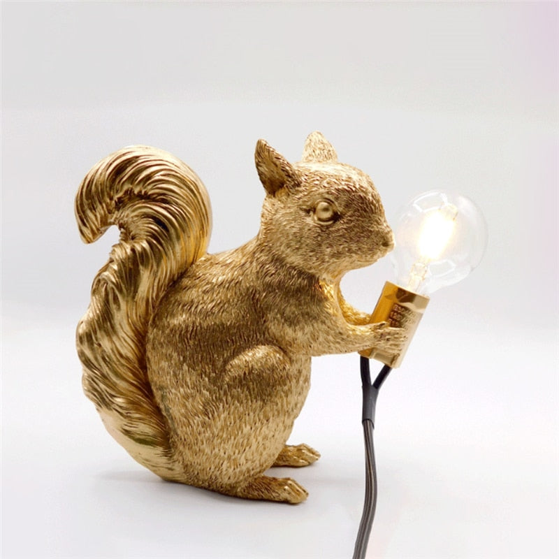 SquirrelBright Nordische Eichhörnchen Tischlampe | Designer-Deko | LED Stimmungslicht | Perfekt für Zuhause