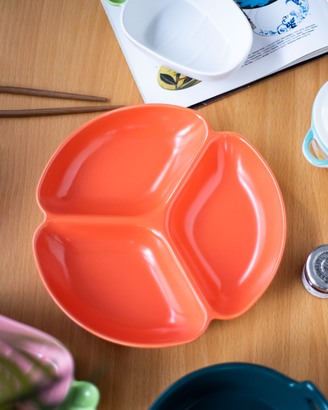 CrimsaDish Monochromer Chip & Dip Teller | Elegantes Design | Perfekt für Snacks & Partys