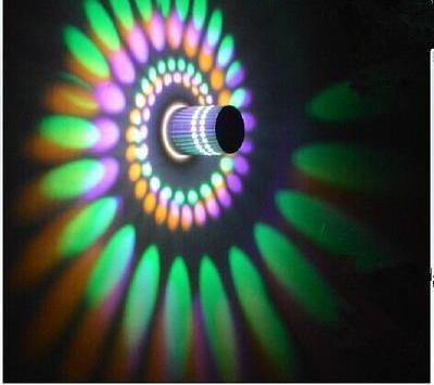 SwirlLume Moderne LED Deckenleuchte | Geschwungenes Design | Farbwechsel & Fernbedienung