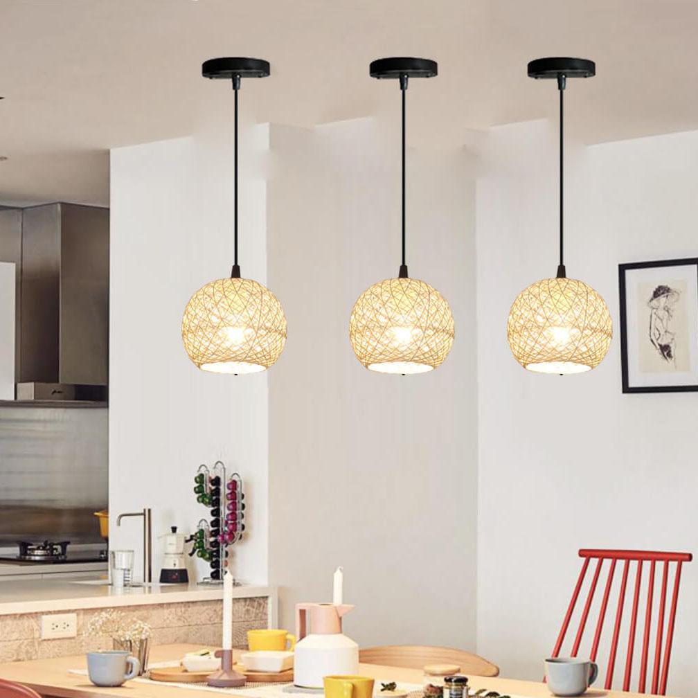 GlobeRattan – Beige Geflochtene Rattan Pendelleuchte | 1/3 Lichter | Elegantes Design