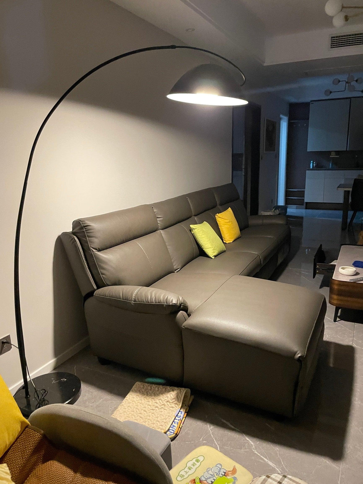 LumoArch Premium LED Bogenstehleuchte | Modernes Design | Dimmbar | Wohnzimmer Beleuchtung