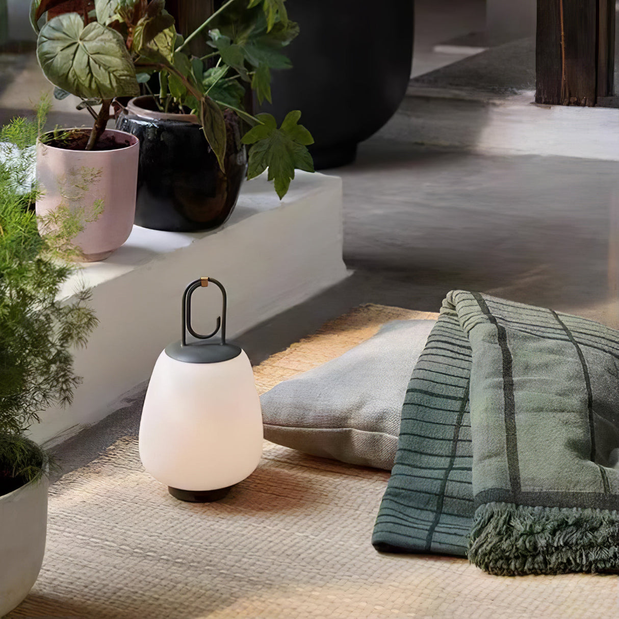 GlowMate Tragbare Laterne Tischlampe | Eingebaute Batterie | LED Licht | Warmes & Kühles Licht | Perfekte Stimmungsbeleuchtung