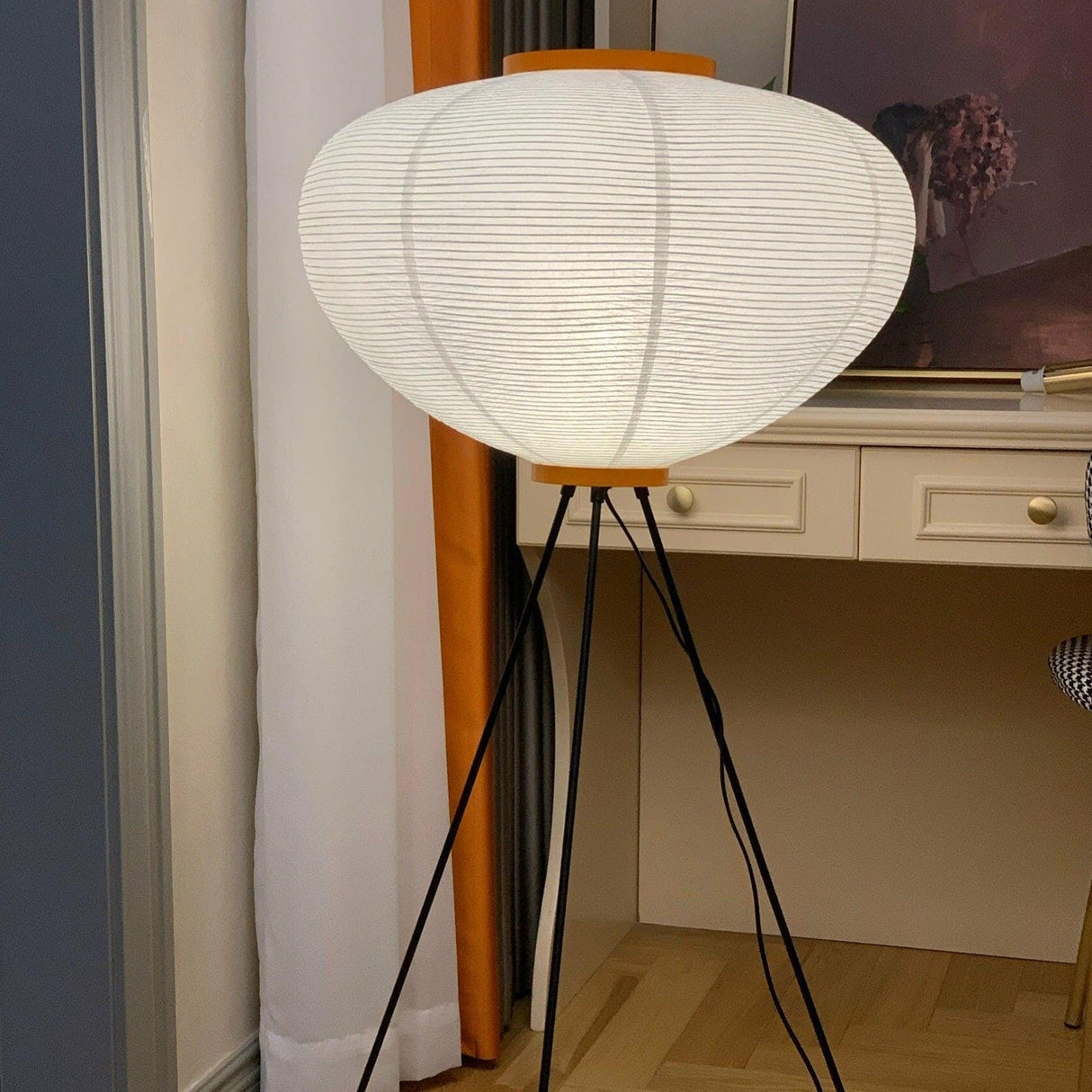 SereniLum Reispapier Stehlampe | Minimalistisches Design | Warmweißes LED-Licht | Nachhaltige Deko für Zuhause